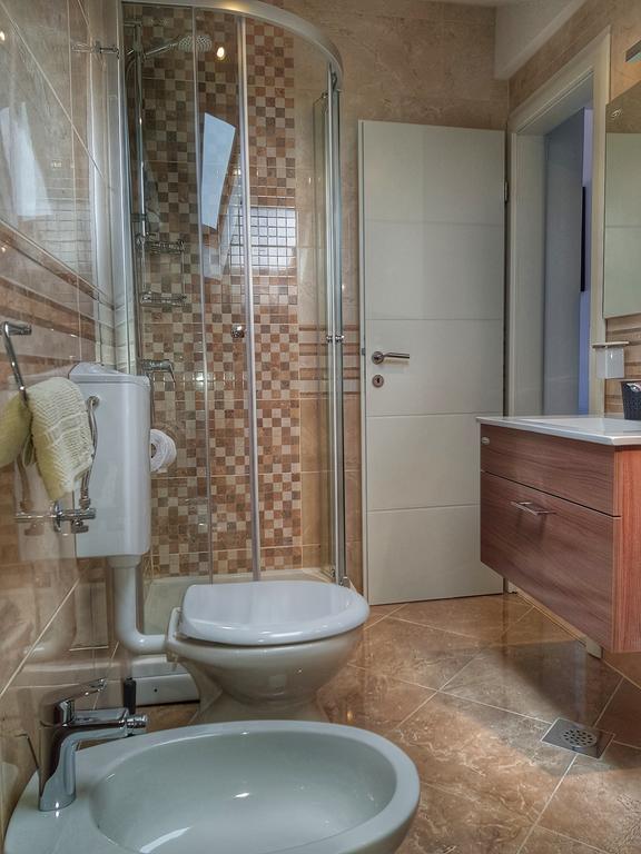 Apartments Slavica Pomena Exterior photo